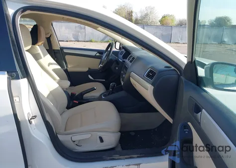 2013 Volkswagen Jetta 2.5L Se z USA, uszkodzony, nr VIN 3VWDX7AJ9DM384700